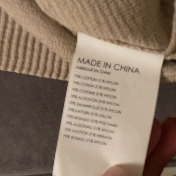 Ladies top - Picture 4 of 4